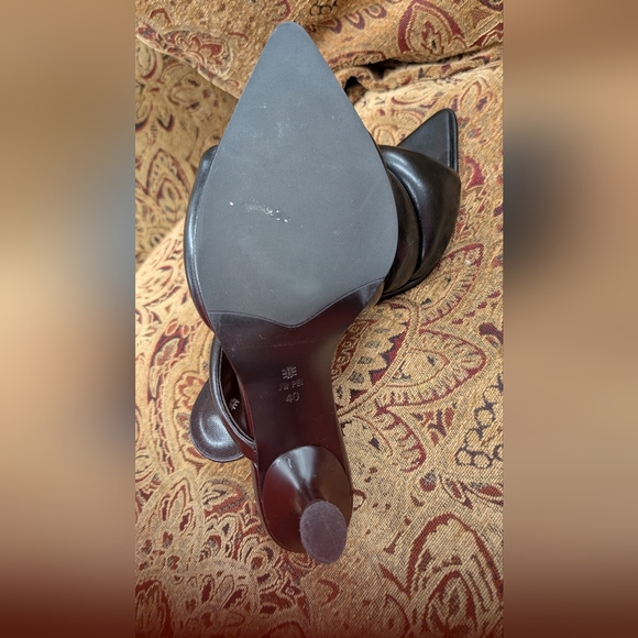 JW PEI Black Sculpted Padded-Strip Pointed Mule(Pre-loved) - Picture 6 of 7